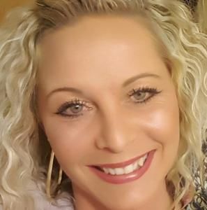 Meet your Posher, Tina